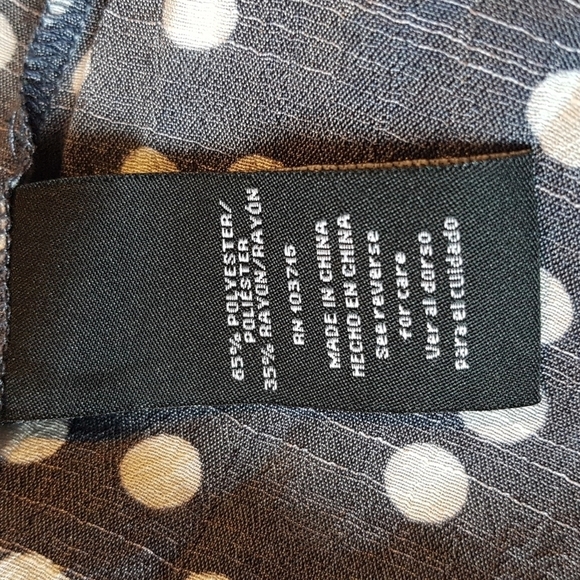 Zac & Rachel Woman, women's size 1X shimmery gray with white polka dot blouse - Picture 7 of 7